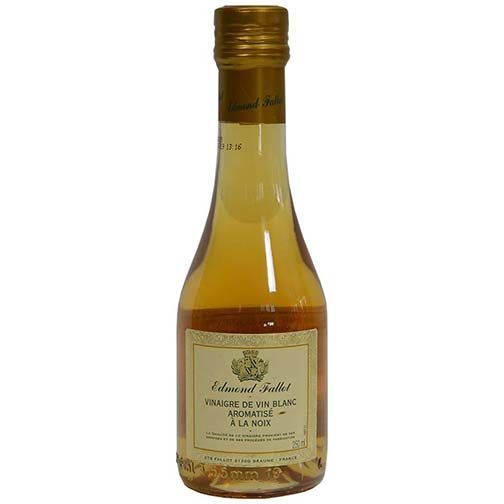 White Wine Vinegar Flavored with Walnut